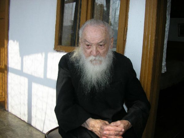 Părintele Adrian Făgeţeanu